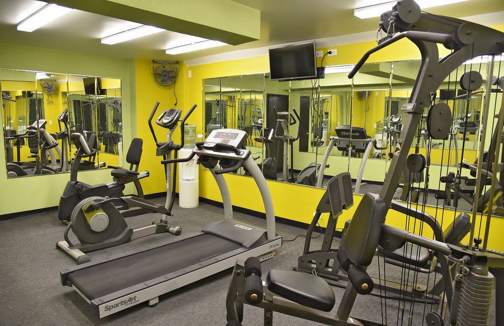 Quality Inn & Suites Near I-480 And I-29 Council Bluffs Bagian luar foto